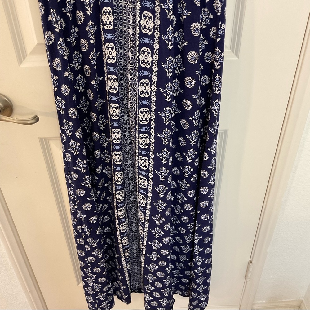 Elegant Navy Blue Floral Maxi Dress - Picture 8 of 12